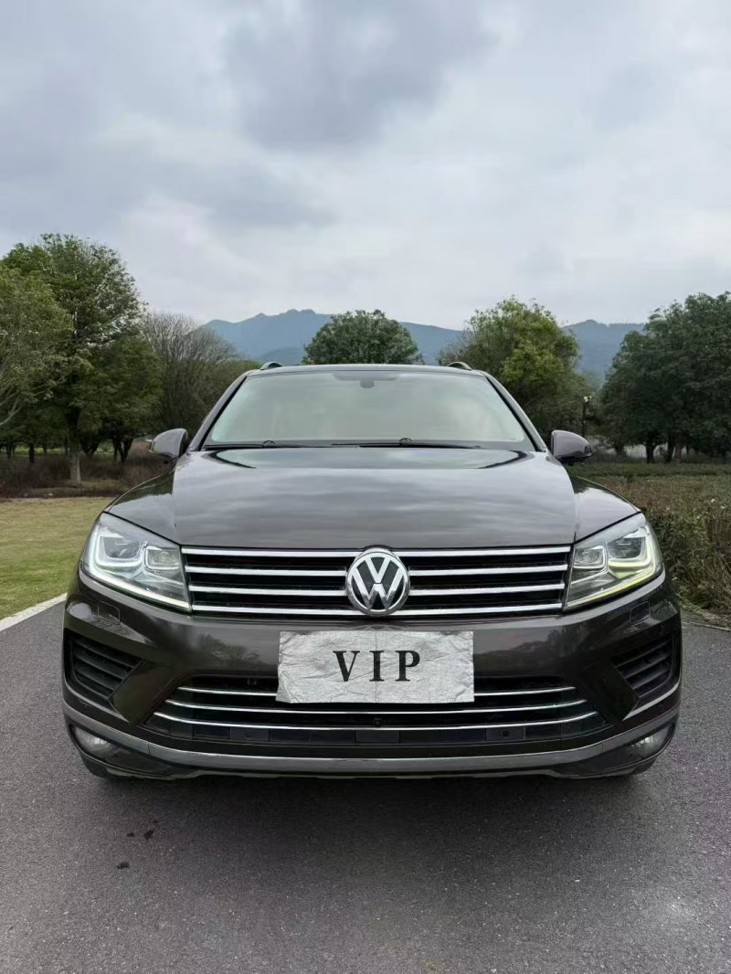 汕头17年大众途锐1