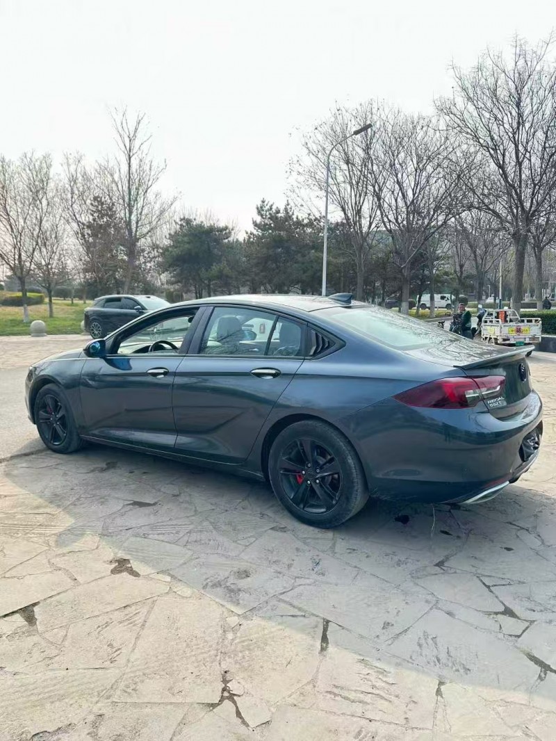 菏泽20年别克君威7