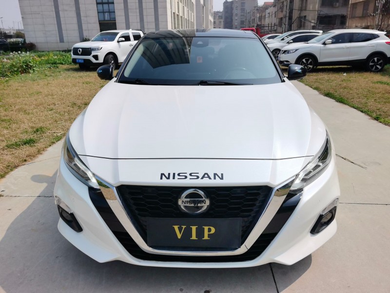 襄阳21年日产天籁1