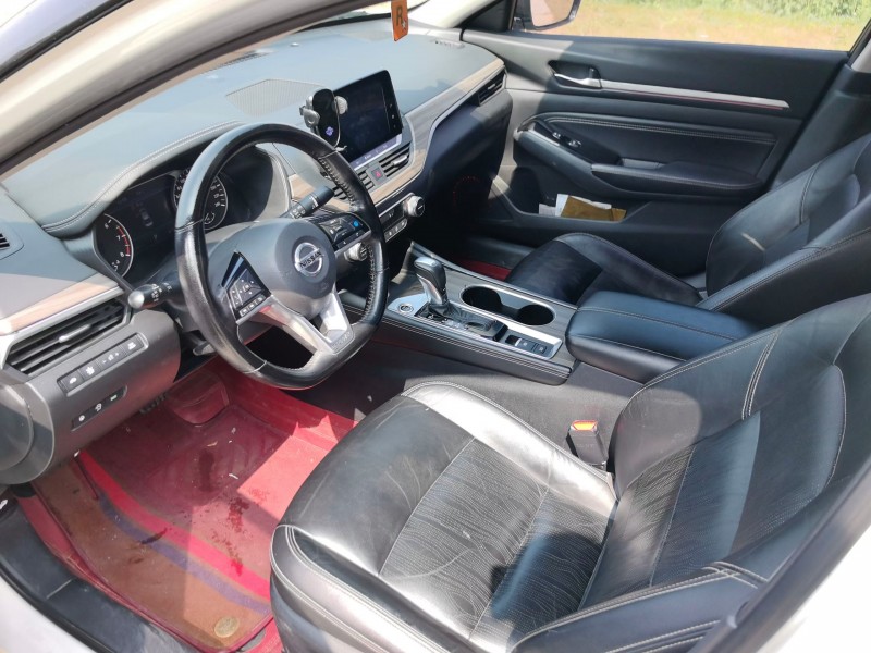 襄阳21年日产天籁4