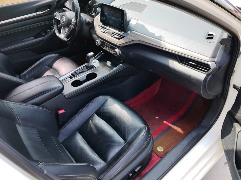 襄阳21年日产天籁6