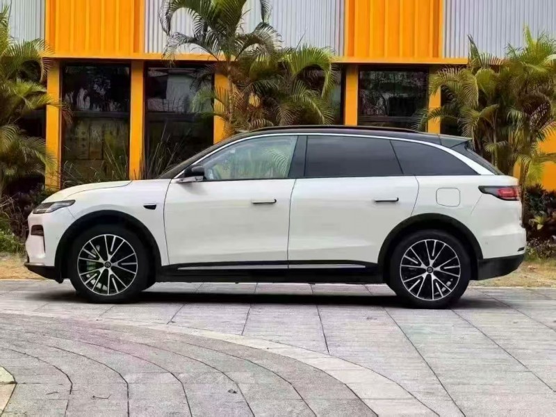 湛江25年零跑汽车C118