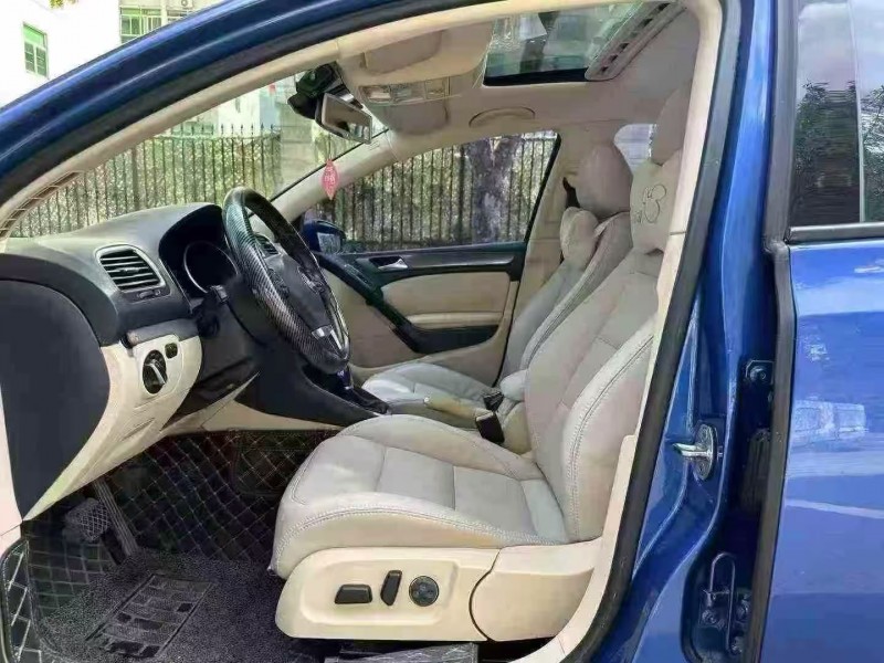 湛江12年大众高尔夫4