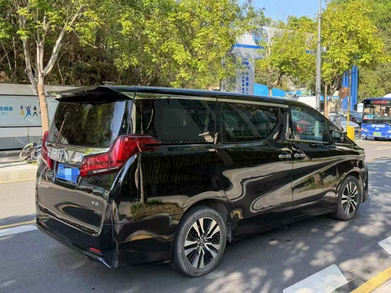 湛江18年丰田埃尔法7