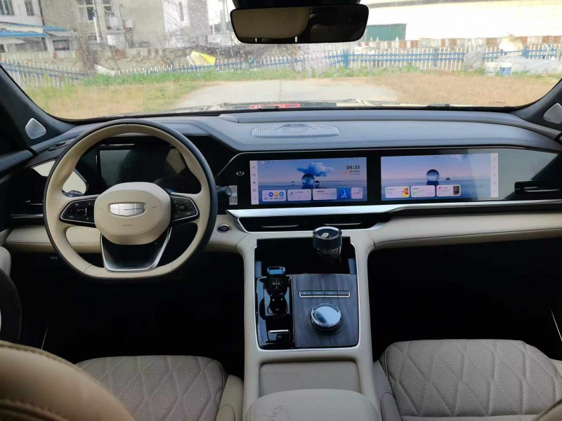 襄阳25年吉利星越6