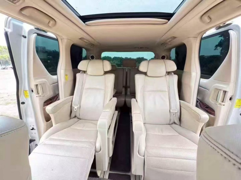 江门11年丰田埃尔法8