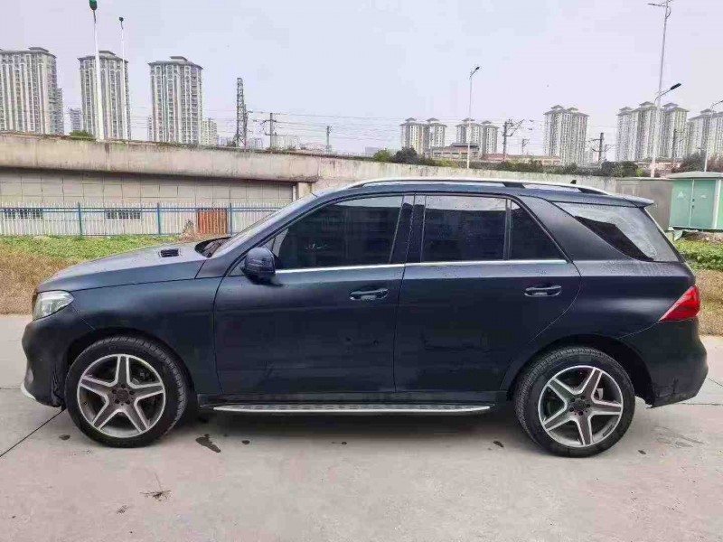 襄阳17年奔驰GLE7