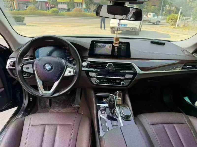 重庆20年宝马5系6