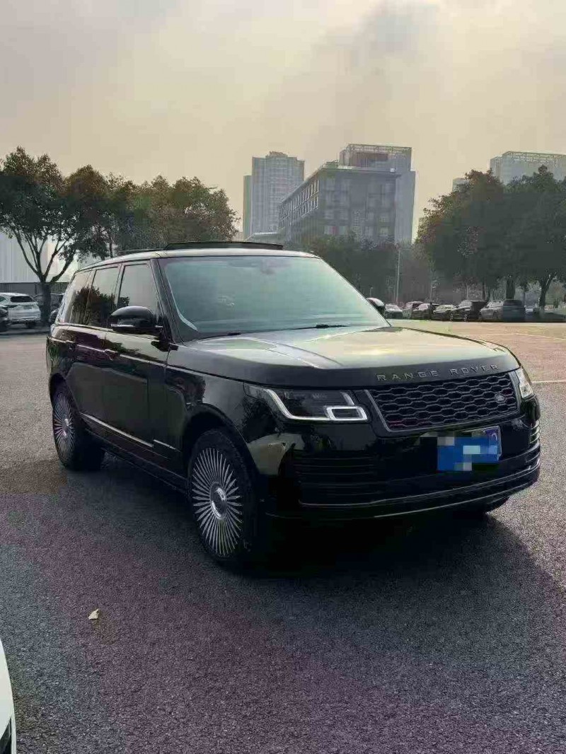 重庆19年路虎揽胜运动3