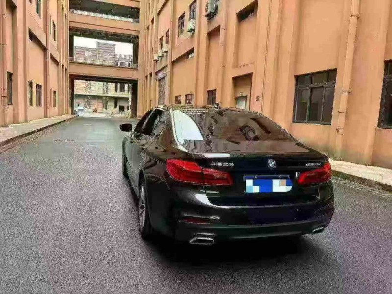 重庆19年宝马5系7