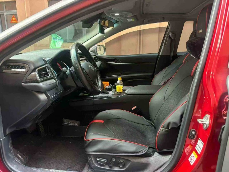 重庆18年丰田凯美瑞5