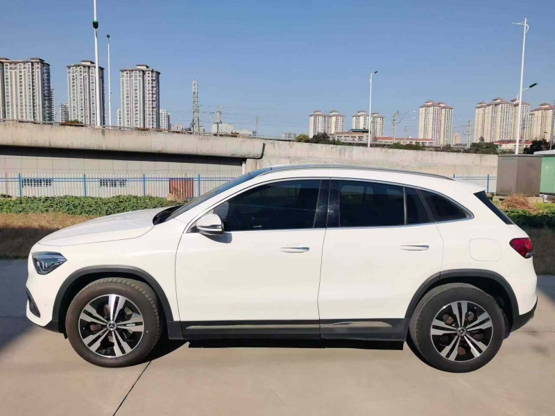 襄阳20年奔驰GLA8