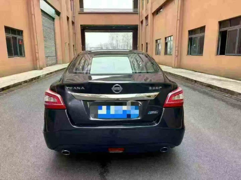 重庆14年日产天籁9