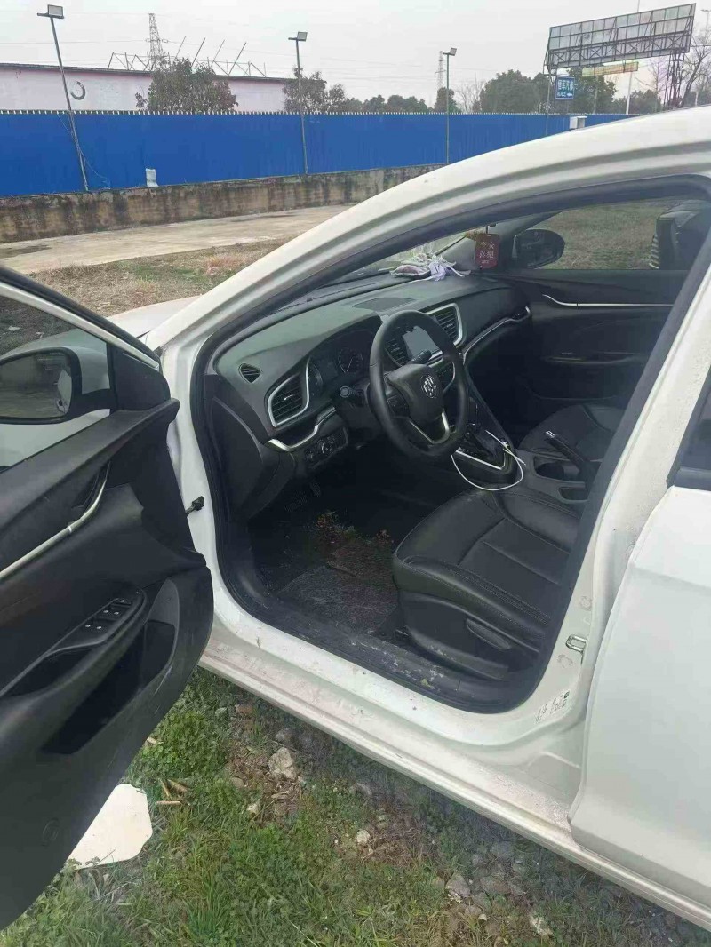 常州21年别克英朗6