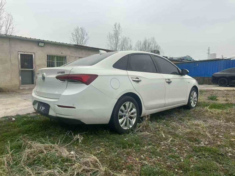 常州21年别克英朗7