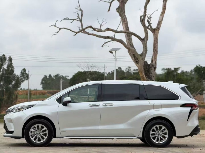 湛江25年丰田普瑞维亚3