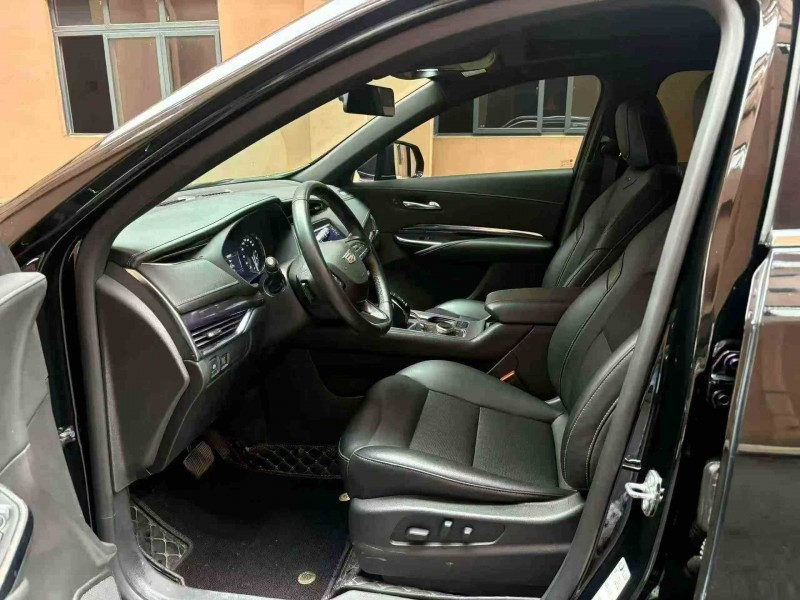 重庆23年凯迪拉克XT44