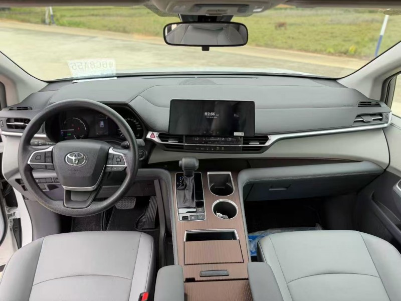 湛江25年丰田普瑞维亚8