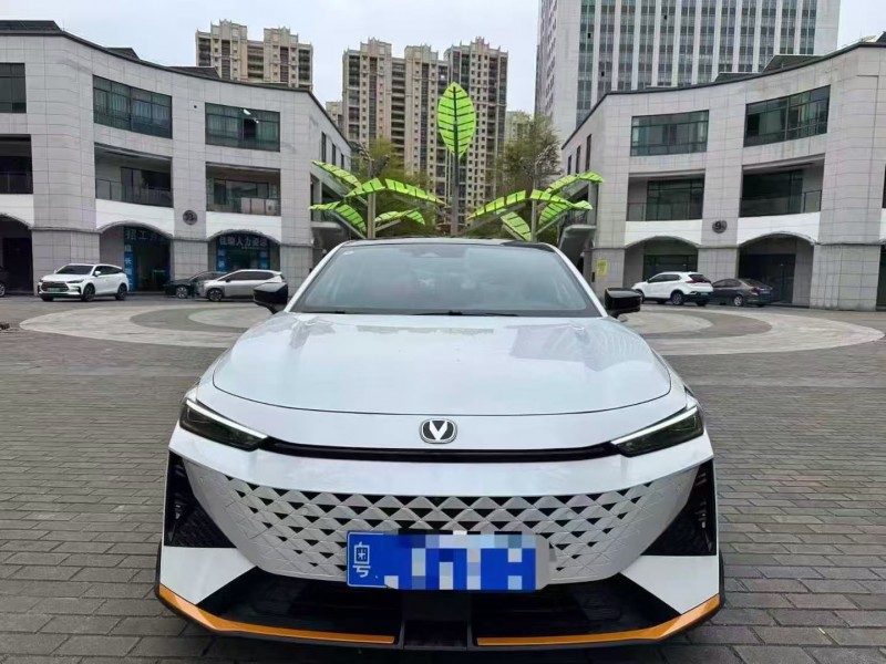 汕头25年长安汽车UNI1