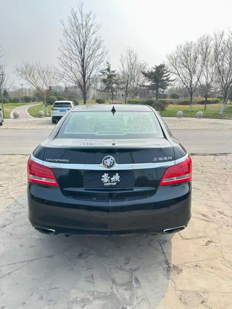 菏泽15年别克君越9