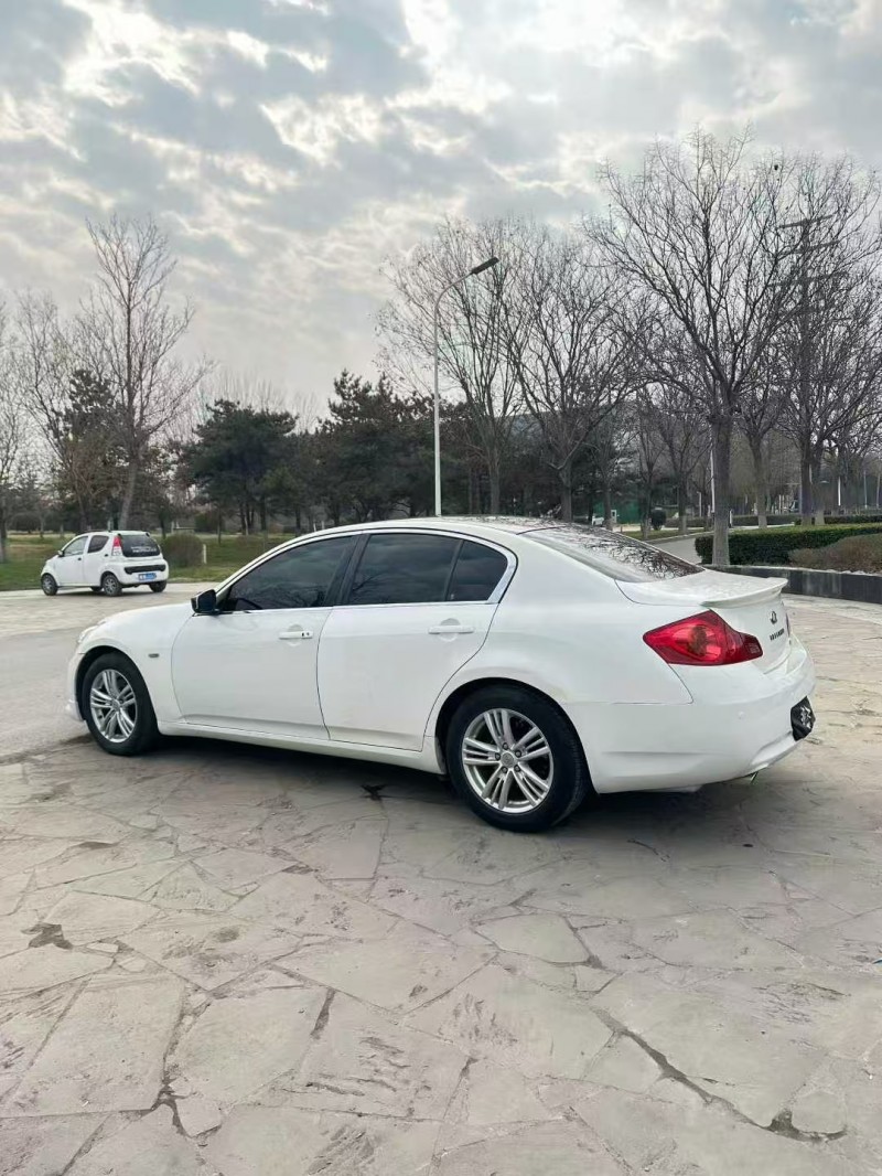 菏泽12年英菲尼迪G258