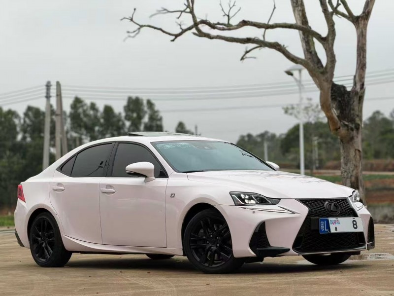 湛江19年雷克萨斯IS1
