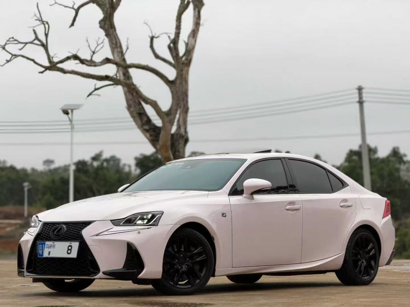 湛江19年雷克萨斯IS3