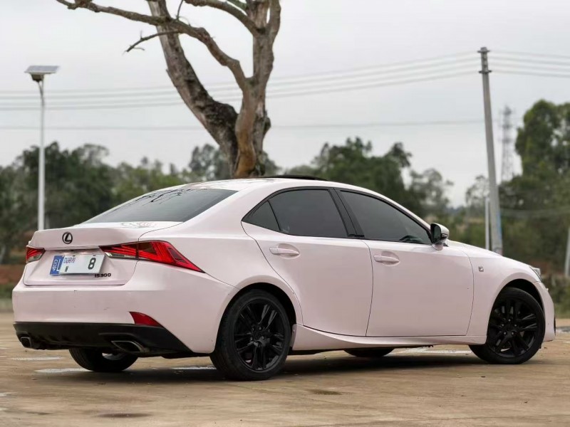 湛江19年雷克萨斯IS4