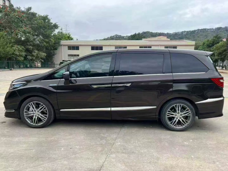 湛江21年本田艾力绅2