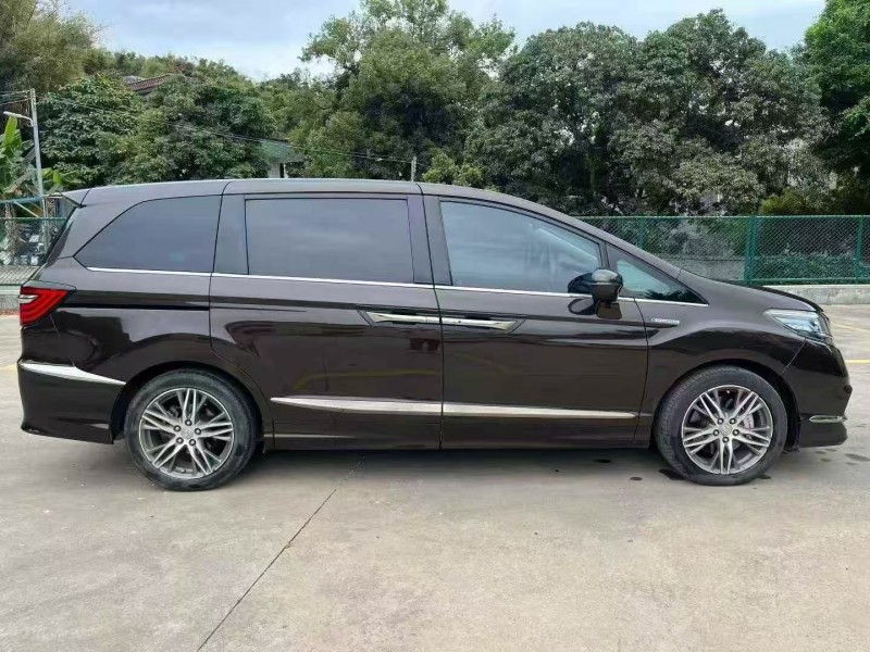 湛江21年本田艾力绅3