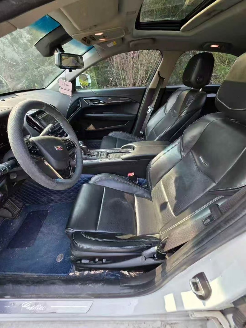 济宁19年凯迪拉克ATS5