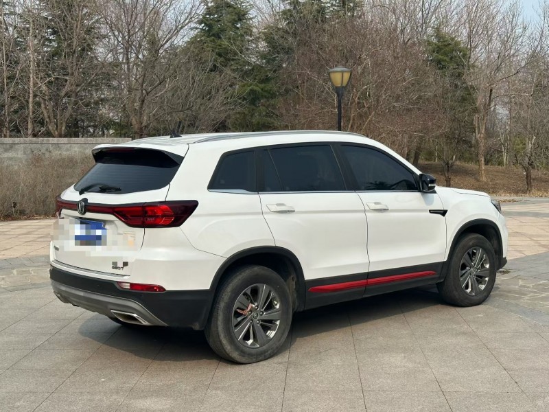 青岛21年长安汽车CS757