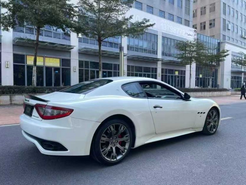 东莞15年玛莎拉蒂GT7