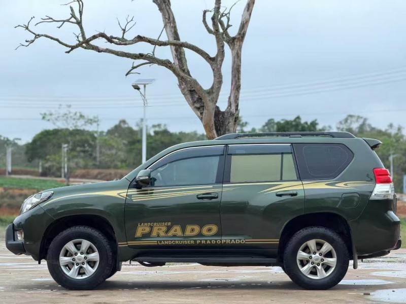 湛江12年丰田普拉多4