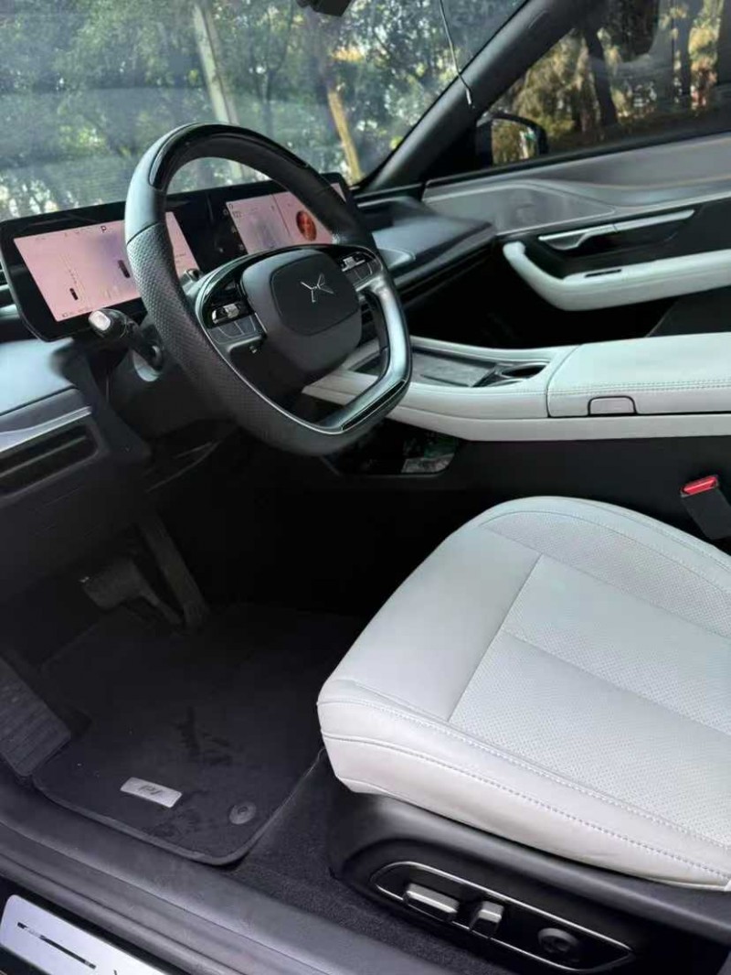 东莞23年小鹏汽车p77