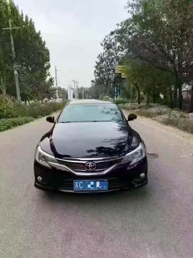 菏泽14年丰田锐志1