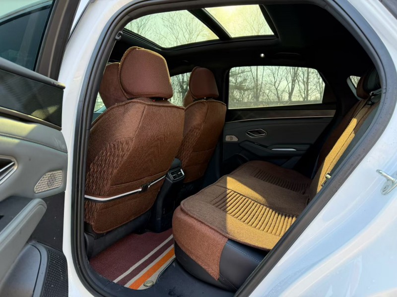 青岛25年比亚迪秦7