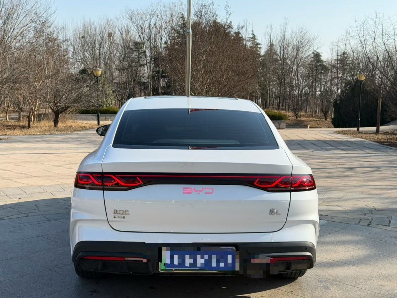 青岛25年比亚迪秦9