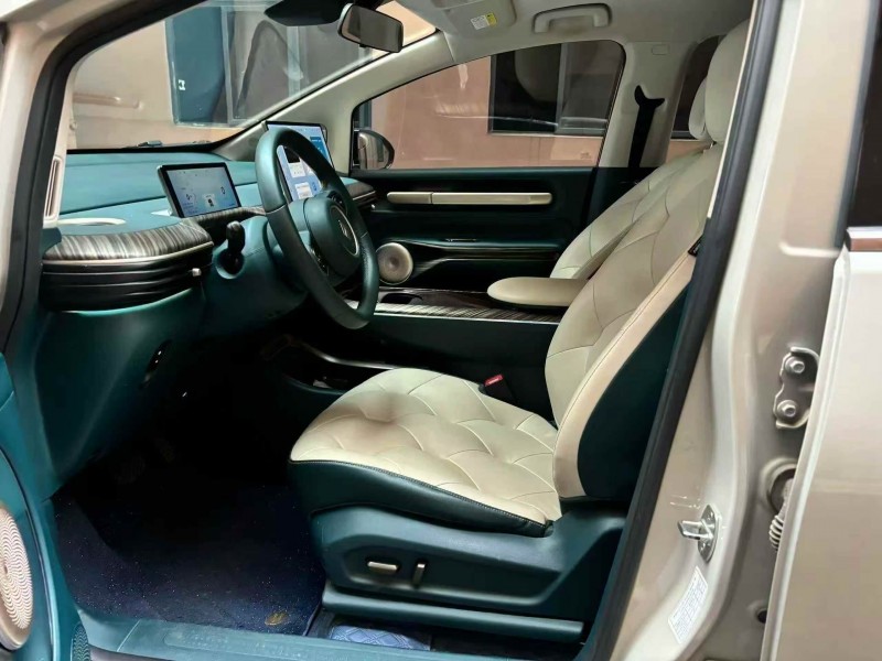 重庆23年宝骏云朵4