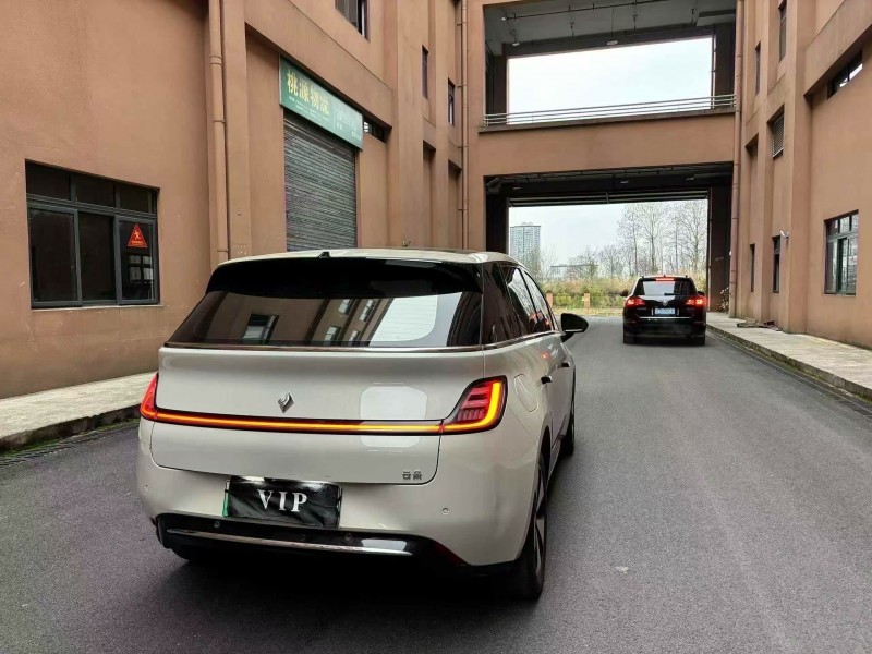 重庆23年宝骏云朵7