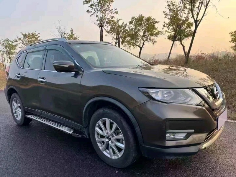 湛江20年日產奇駿3