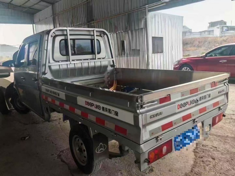 铜仁25年长安汽车跨越王5