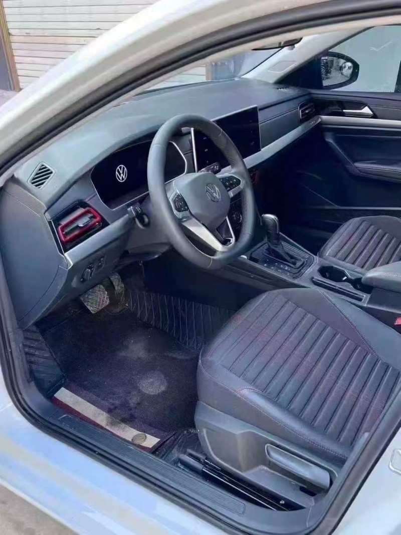 安顺25年大众朗逸5