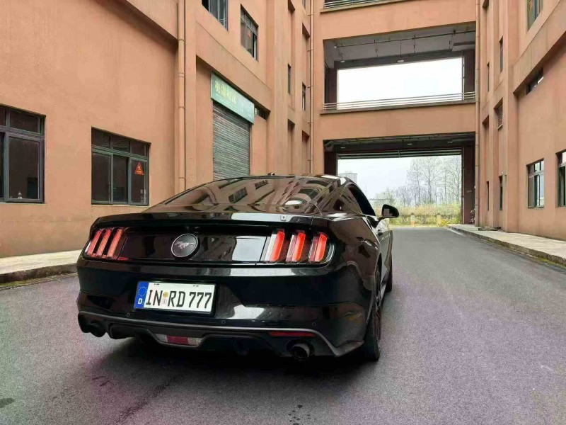 重庆18年福特野马9