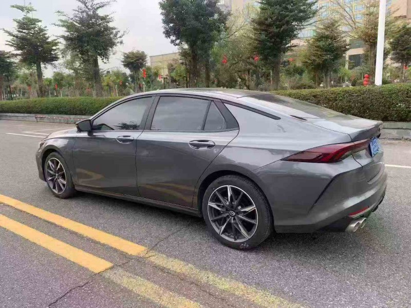 珠海25年传祺影豹8