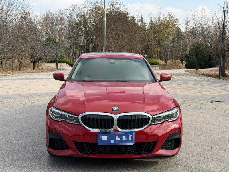 青岛22年宝马3系1