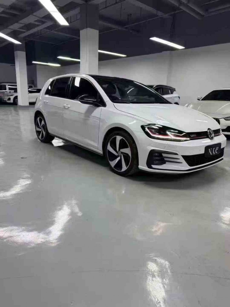 丽江19年大众高尔夫3