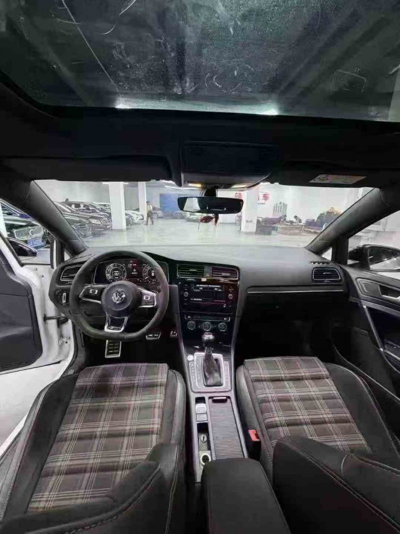 丽江19年大众高尔夫4