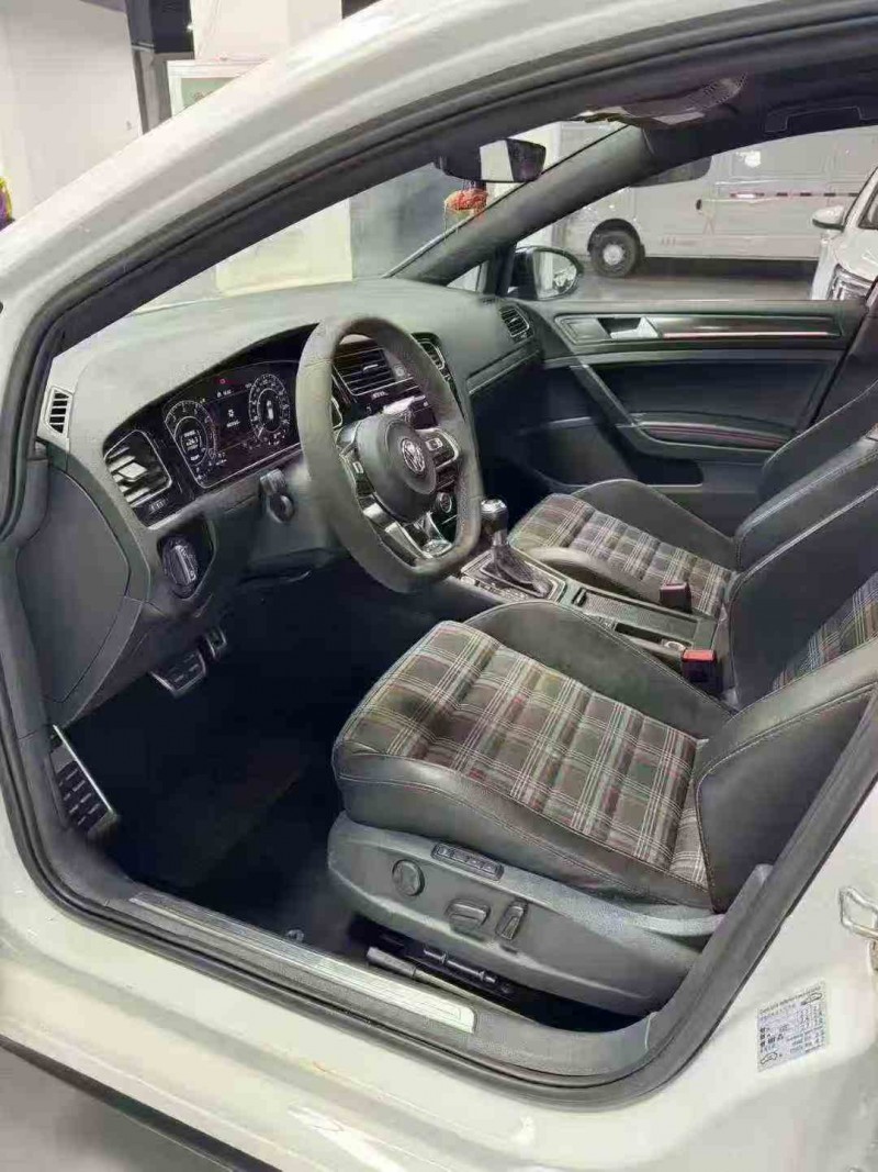 丽江19年大众高尔夫5