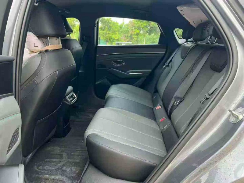 珠海25年比亚迪秦6